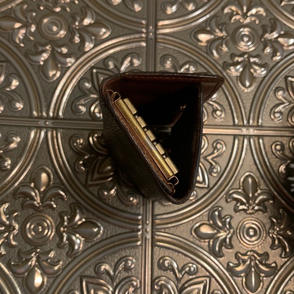 🌹 REPOSH • Vintage Louis Vuitton Dark Brown Signature Monogram Key Holder - Picture 16 of 16